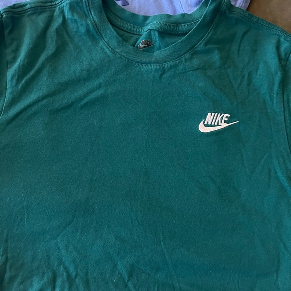 Nike and UnderArmour T shirt Bundle - Picture 7 of 9